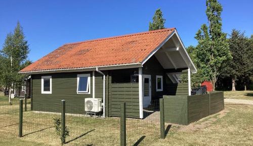 One-Bedroom Holiday Home