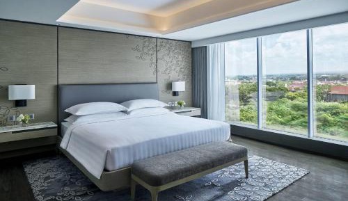 One-Bedroom Presidential King Suite - M Club Lounge Access