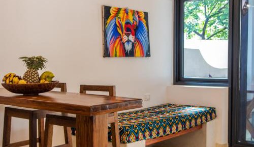 Apartment with Pool View 