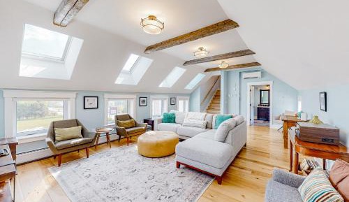 One Bedroom Apartment