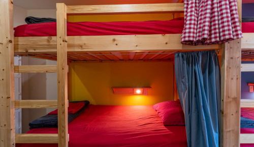 Bed in 6-Bed Mixed Dormitory Room