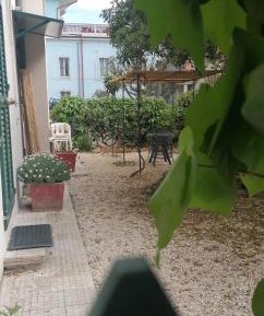 Deluxe Room (2 Adults + 1 Child)