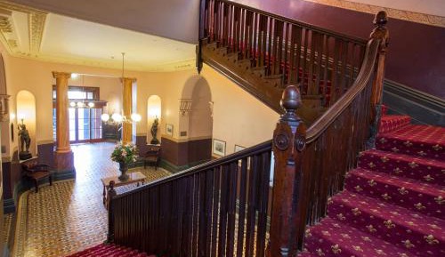 Executive Tower Suite