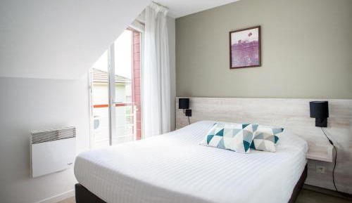 One Bedroom Apartment