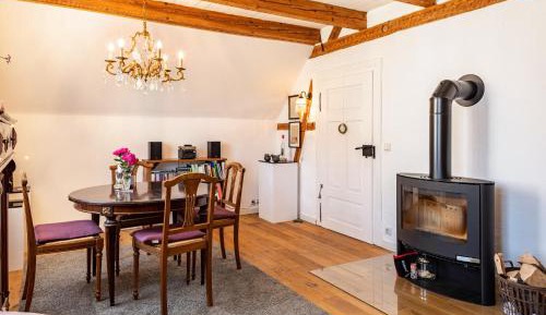 Superior One-Bedroom Apartment