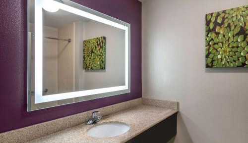 Executive King Room with View - Non-Smoking