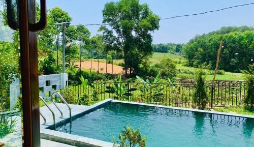 Deluxe Double Room (2 Adults + 1 Child)