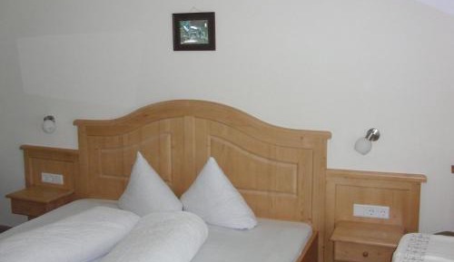Double Room with Private Bathroom - Annex