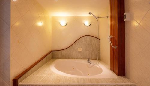 Standard Double Suite