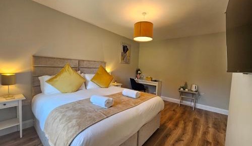 Double or Twin Room with Private Bathroom