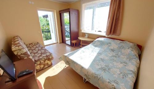 Triple Room with Shared Bathroom