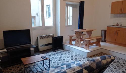 Studio - Split Level