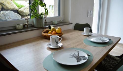 Apartment with Mountain View