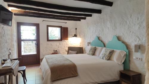 Queen Room with Garden View
