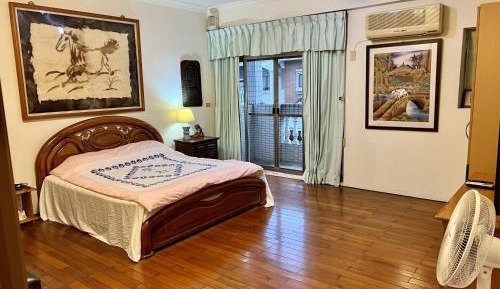 Double Room with Shared Bathroom