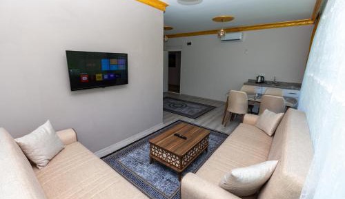 Apartment with Lake View