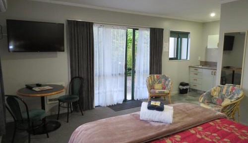 Studio with Spa Bath