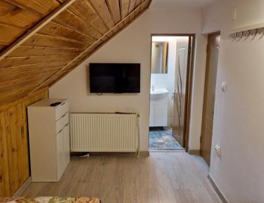 Twin Room with Private Bathroom