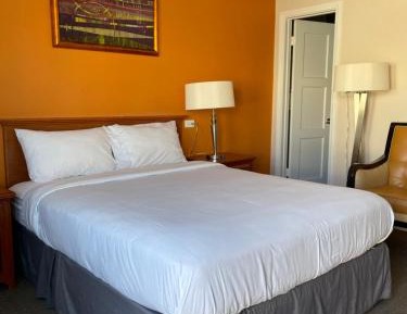 Queen Room - Non-Smoking