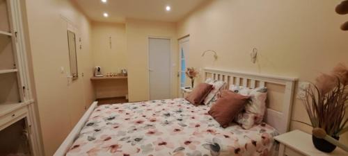 Double Room with Private External Bathroom