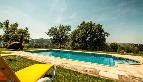 One-Bedroom Apartment with Garden View