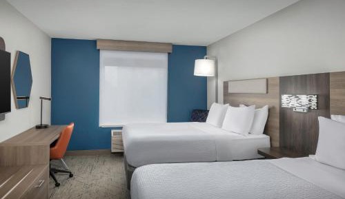 Standard Room with Two Queen Beds