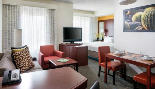 King Studio with Sofa Bed