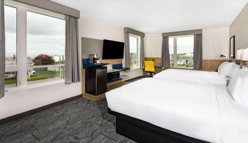 2 Queen Beds, Ocean View, Non-Smoking