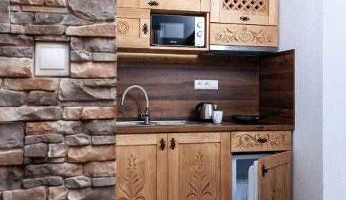 Deluxe Room (2 Adults + 1 Child)