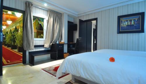 Deluxe Family Room