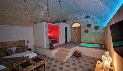 Queen Room with Spa Bath