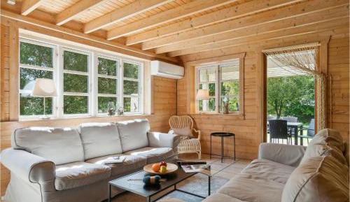 Five-Bedroom Holiday Home