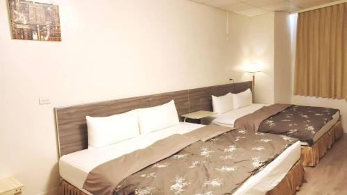 King Room with Two King Beds