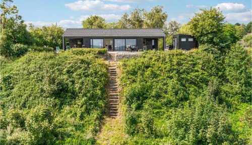 Four-Bedroom Holiday Home