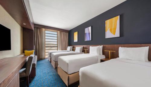 Deluxe Quadruple Room - Smoking