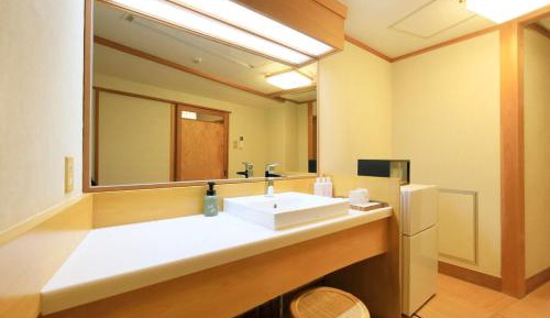 Quadruple Room with Private Bathroom