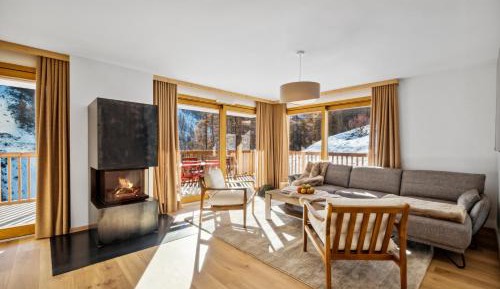 Luxury Superior Apartment with Jacuzzi