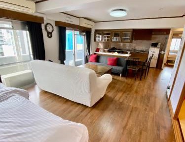 2 Bedroom Apartment with Balcony 801A
