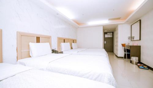 Exquisite Quadruple Room