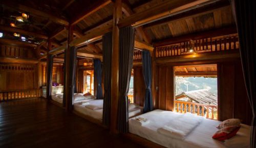 Single Bed in Dormitory Room