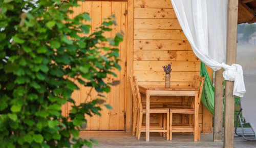 Chalet with ensuite Toilet and Sink