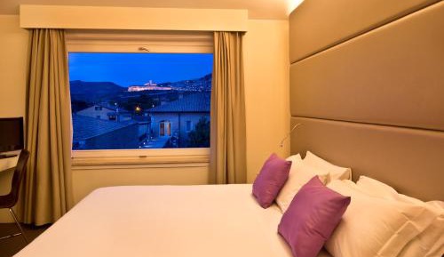 Junior Suite with City View