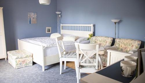 Studio Apartment with Terrace