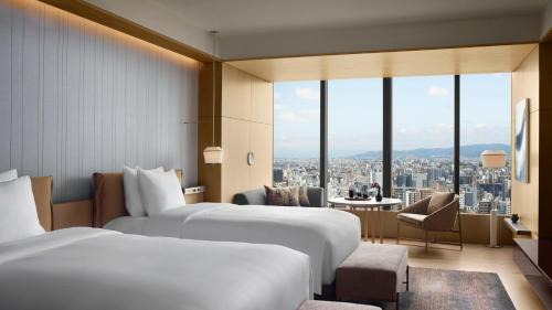Guest room, 2 Doubles, Skyline view