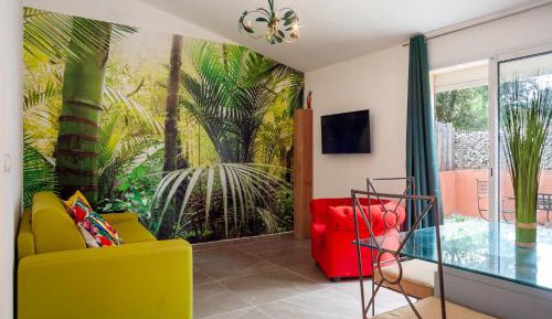 Superior One-Bedroom Apartment