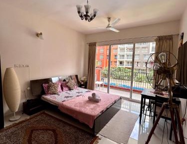 Apartment with Balcony