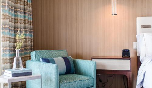 Traditional, Guest room, 1 King, Balcony