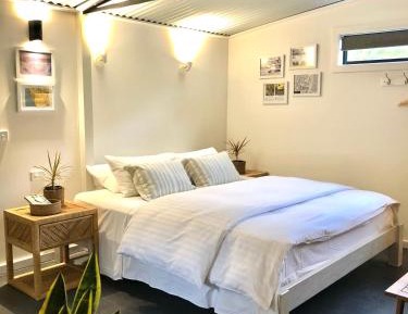 Apartment with Garden View