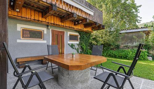 One-Bedroom Apartment with Terrace