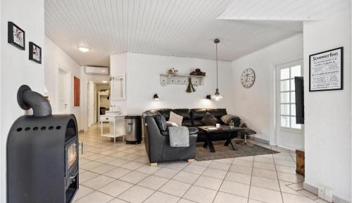 Six-Bedroom Holiday Home